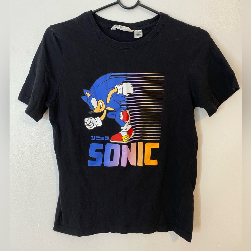 graphic tee